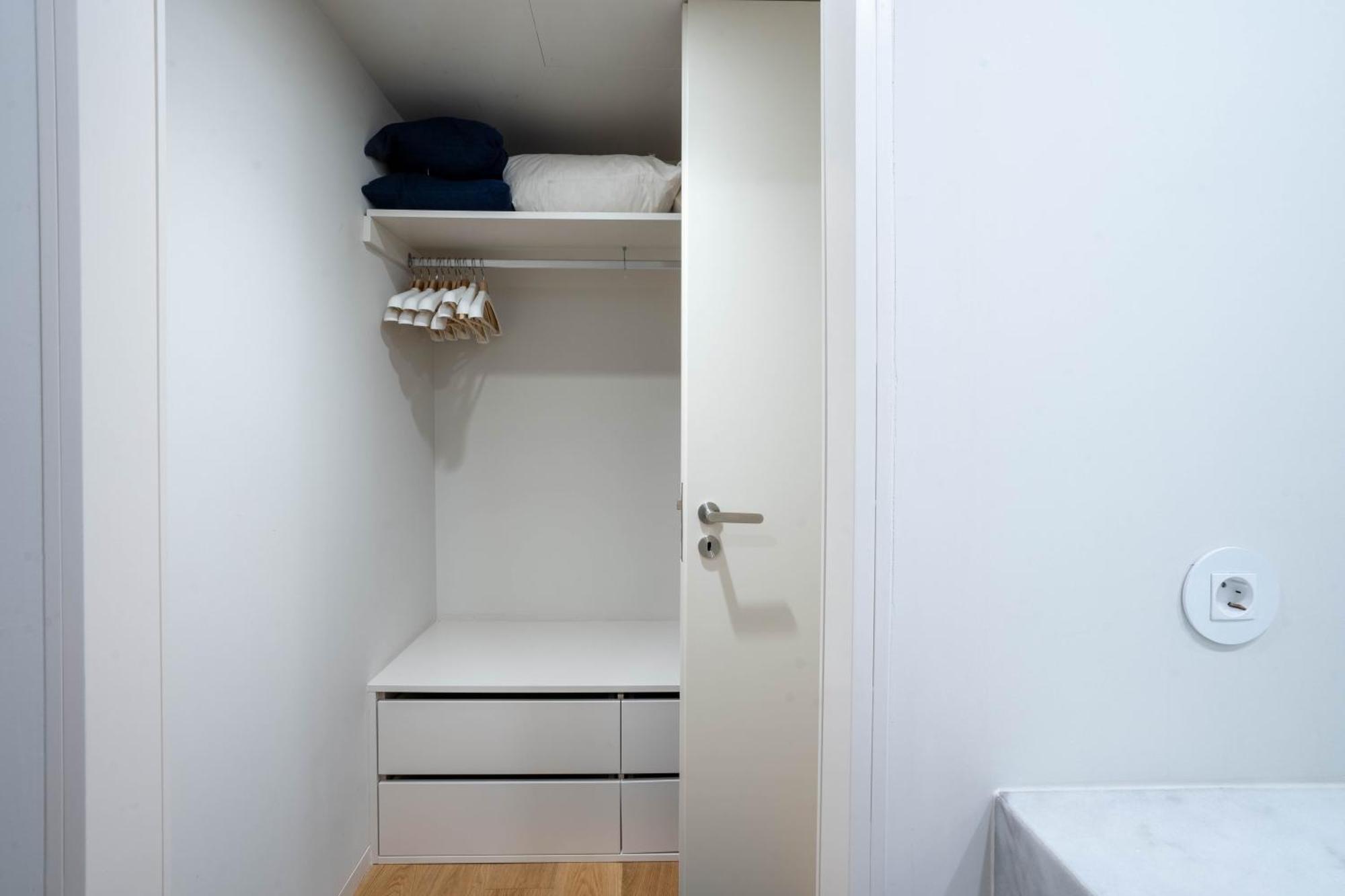 Primrose 1Br Delight W Parking By Lovelystay Порто Екстериор снимка