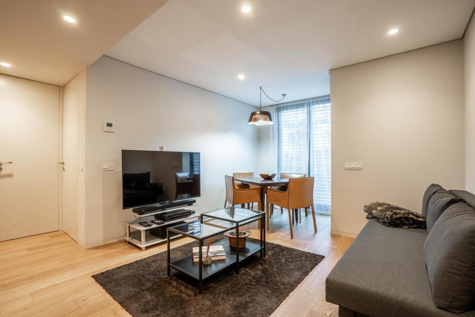 Primrose 1Br Delight W Parking By Lovelystay Порто Екстериор снимка