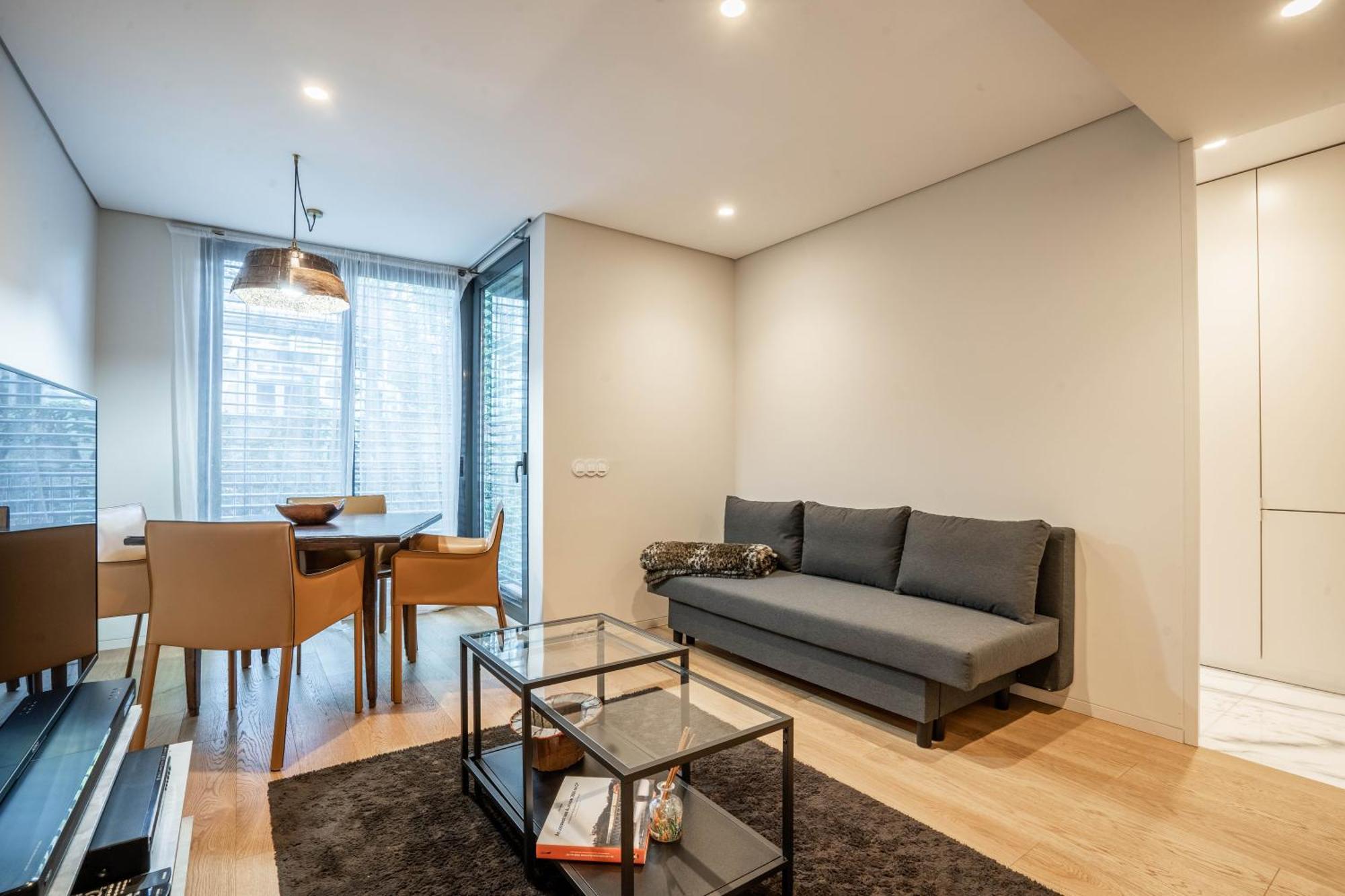 Primrose 1Br Delight W Parking By Lovelystay Порто Екстериор снимка