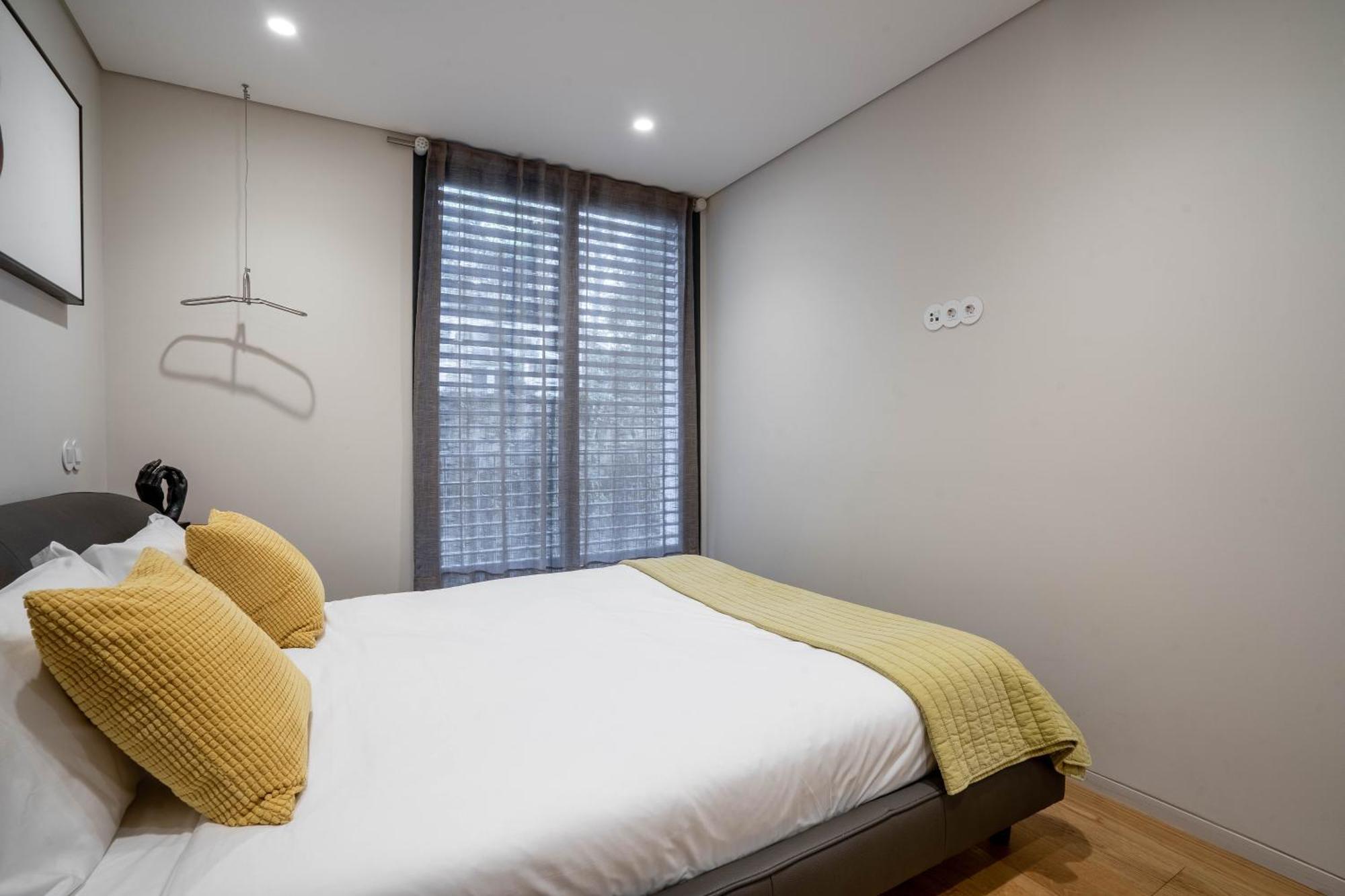 Primrose 1Br Delight W Parking By Lovelystay Порто Екстериор снимка