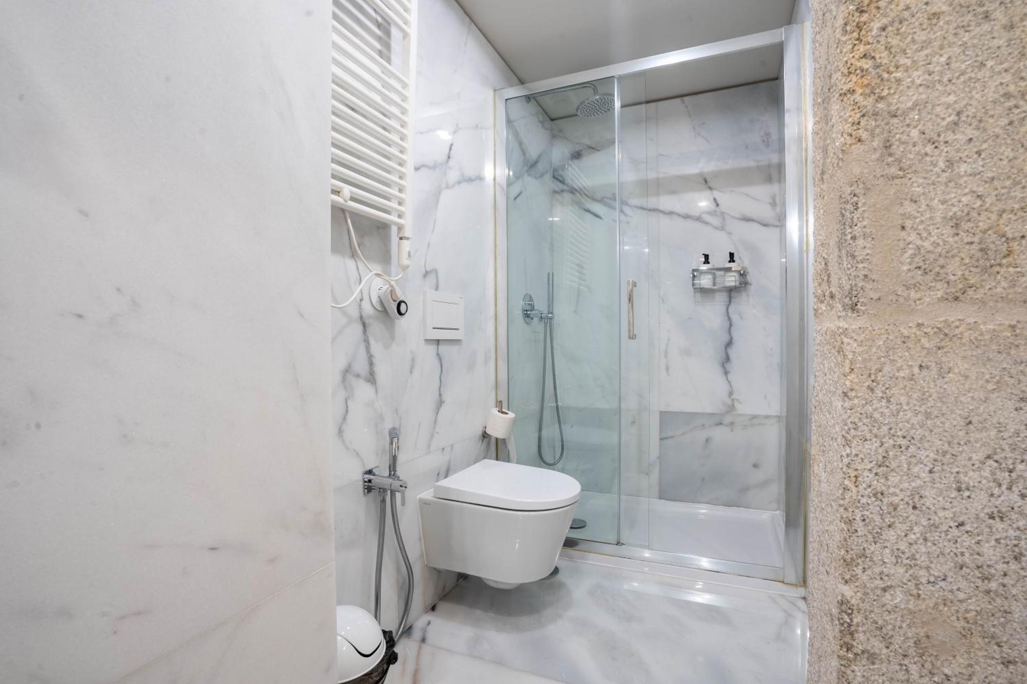 Primrose 1Br Delight W Parking By Lovelystay Порто Екстериор снимка